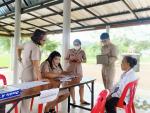ออกรับชำระภาษีที่ดินและสิ่งปลูกสร้าง  รับชำระค่าน้ำประปา  แล